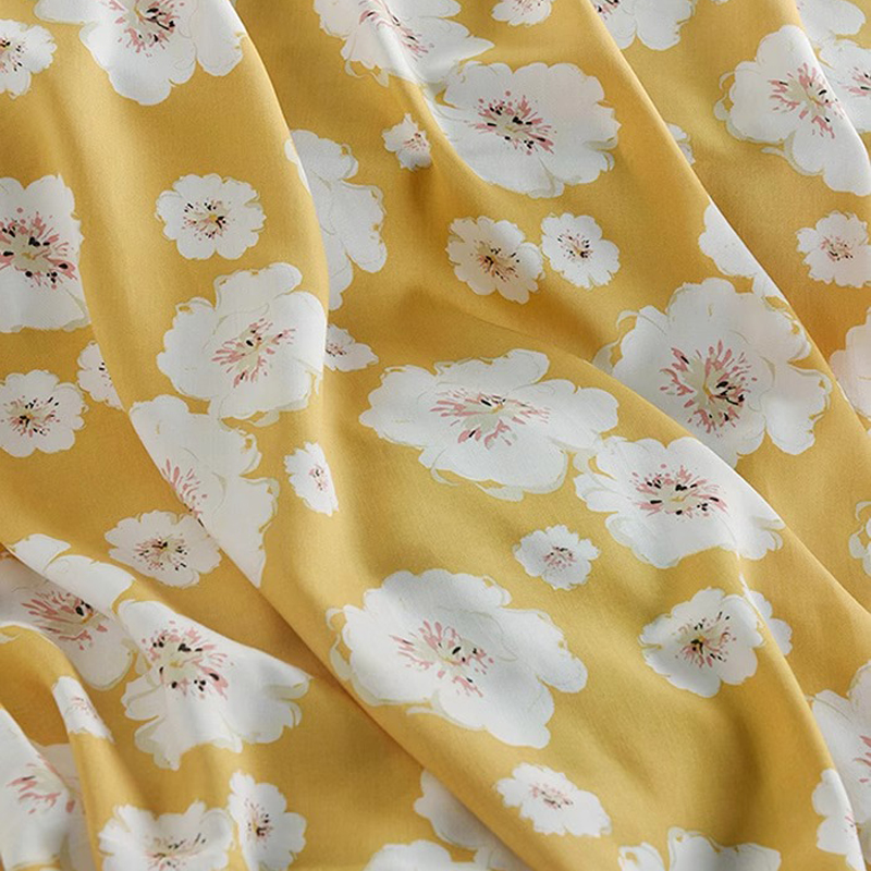 Soft Summer Yellow Clothing - Floral Branco Tecido Rayon Impresso, Amarelo